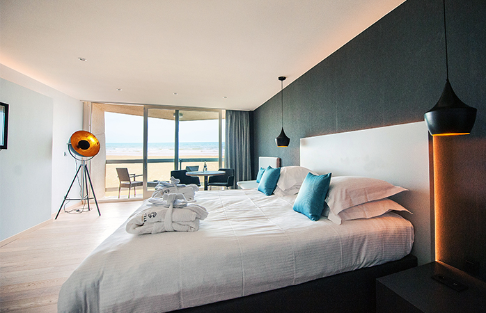La très belle ambiance design des chambres du C-Hotel Andromeda à Ostende en Belgique