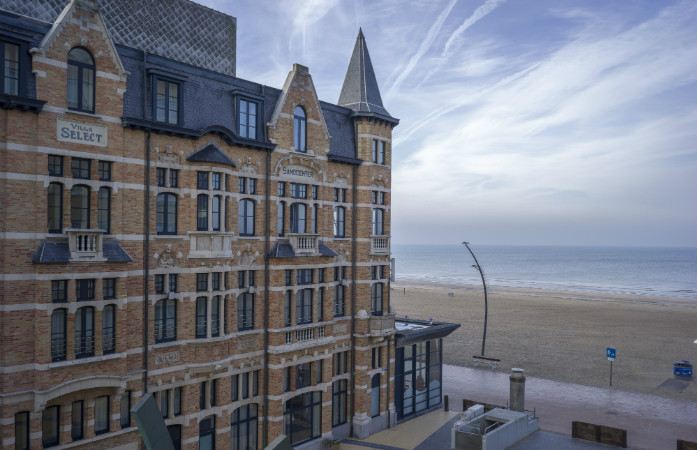 La situation idéale sur la plage de l’Hôtel Villa Select, Hôtel à la Panne au bord de la mer du Nord en Belgique