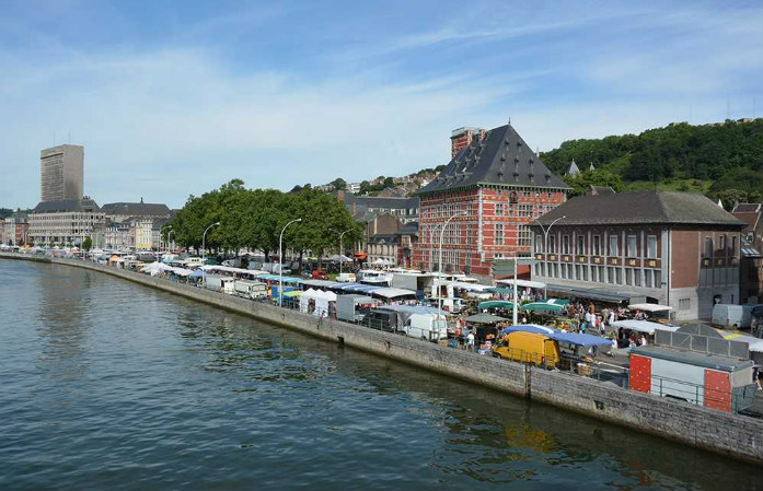 Le marché de la Batte est l'une des plus grandes brocantes de Wallonie