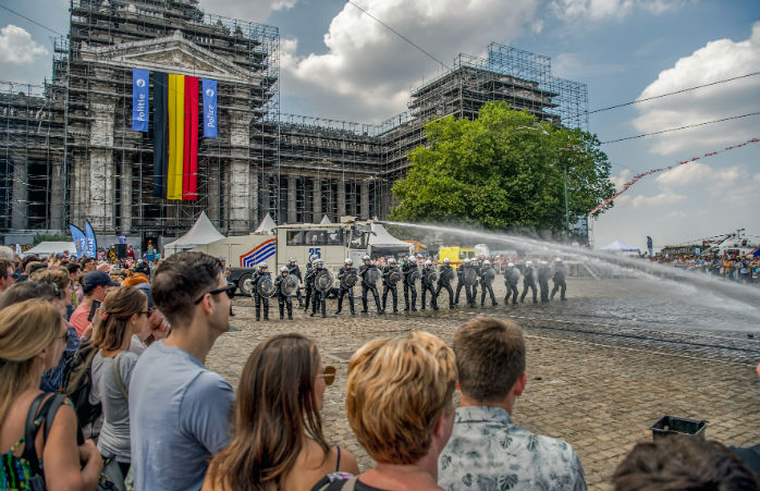 la fete nationale attire des milliers de spectateurs à Bruxelles