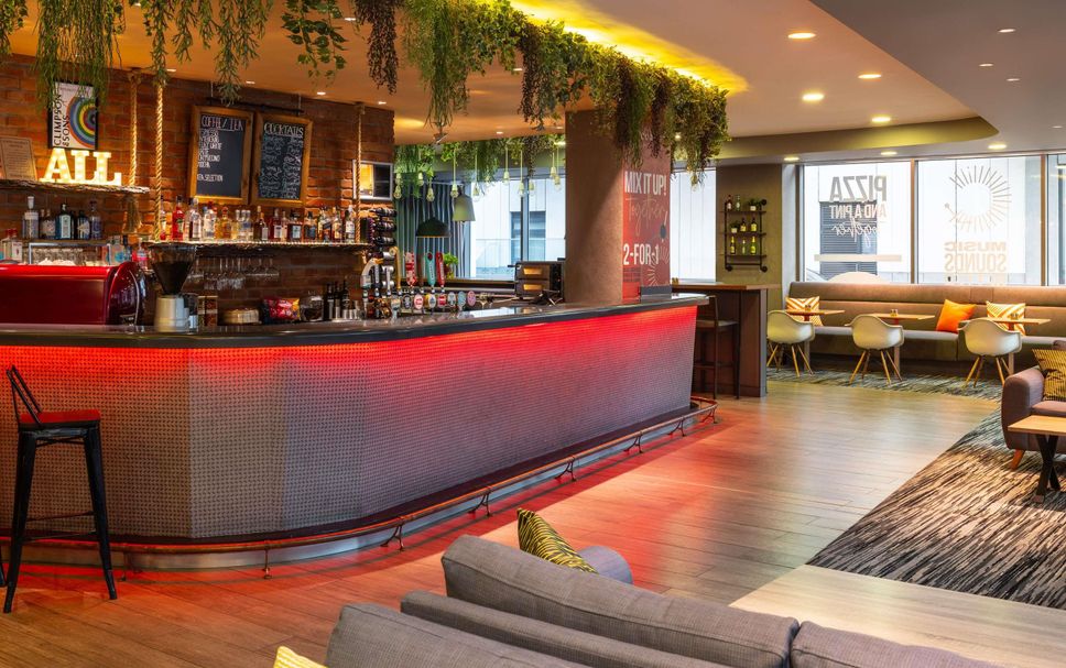 Bar Photo